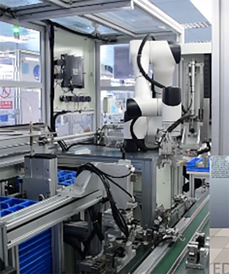 dobot-cobot-in-metal-and-machining